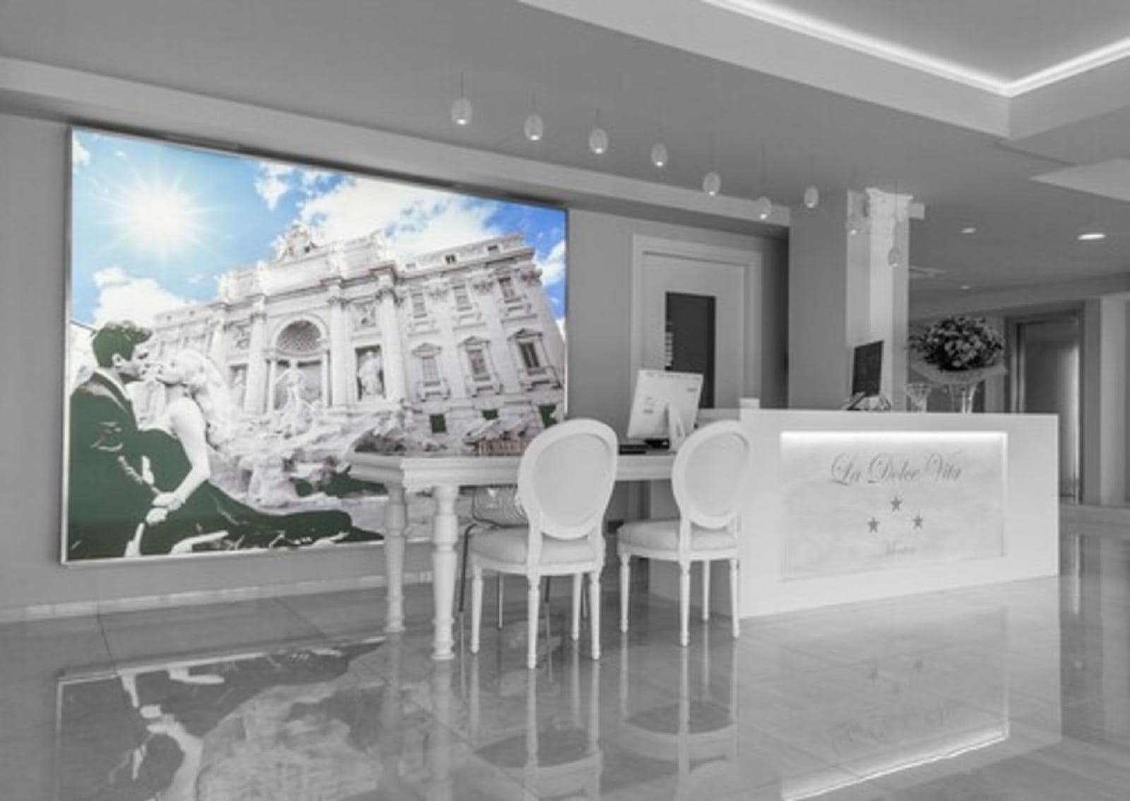 La Dolce Vita Hotel
