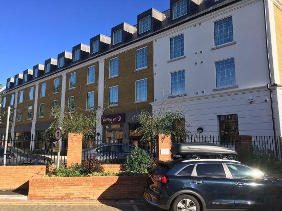 Epsom Town Centre hotel