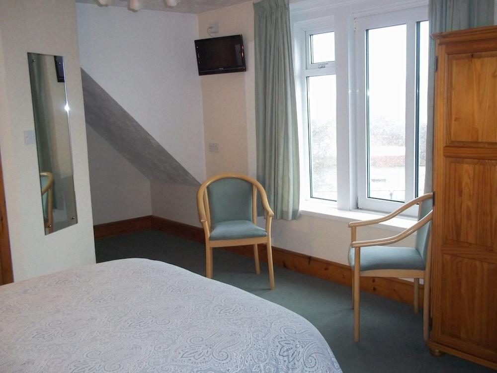 Bleriot's Guest House