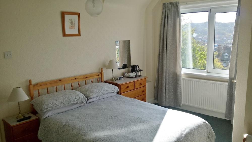 Bleriot's Guest House