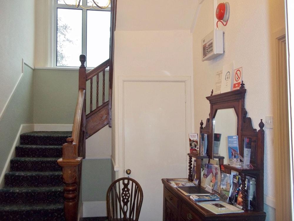 Bleriot's Guest House