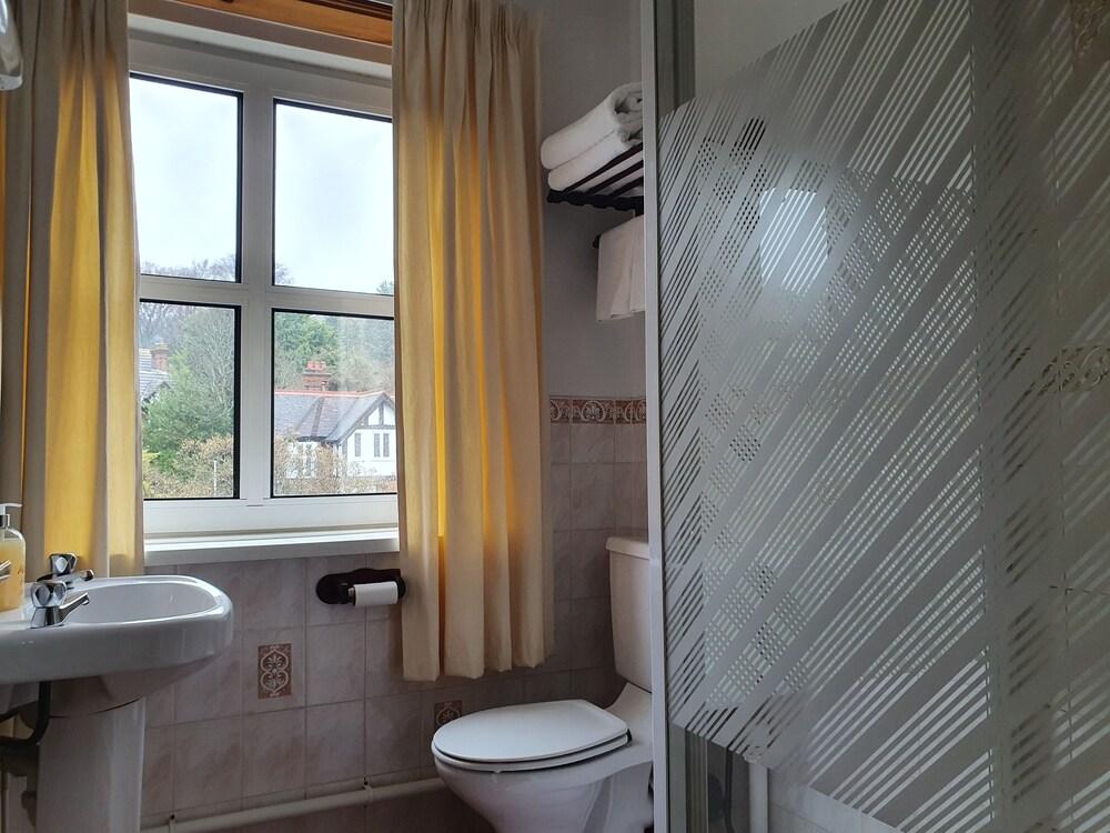 Bleriot's Guest House