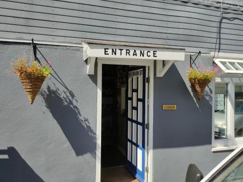 Plymouth Backpackers Hotel