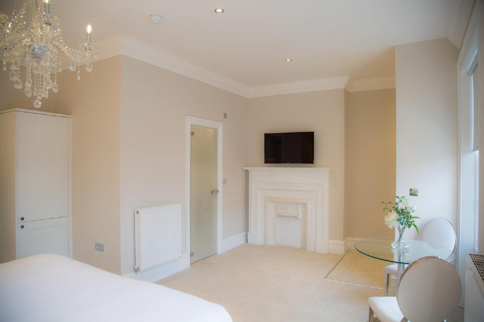 Winckley Square Hotel