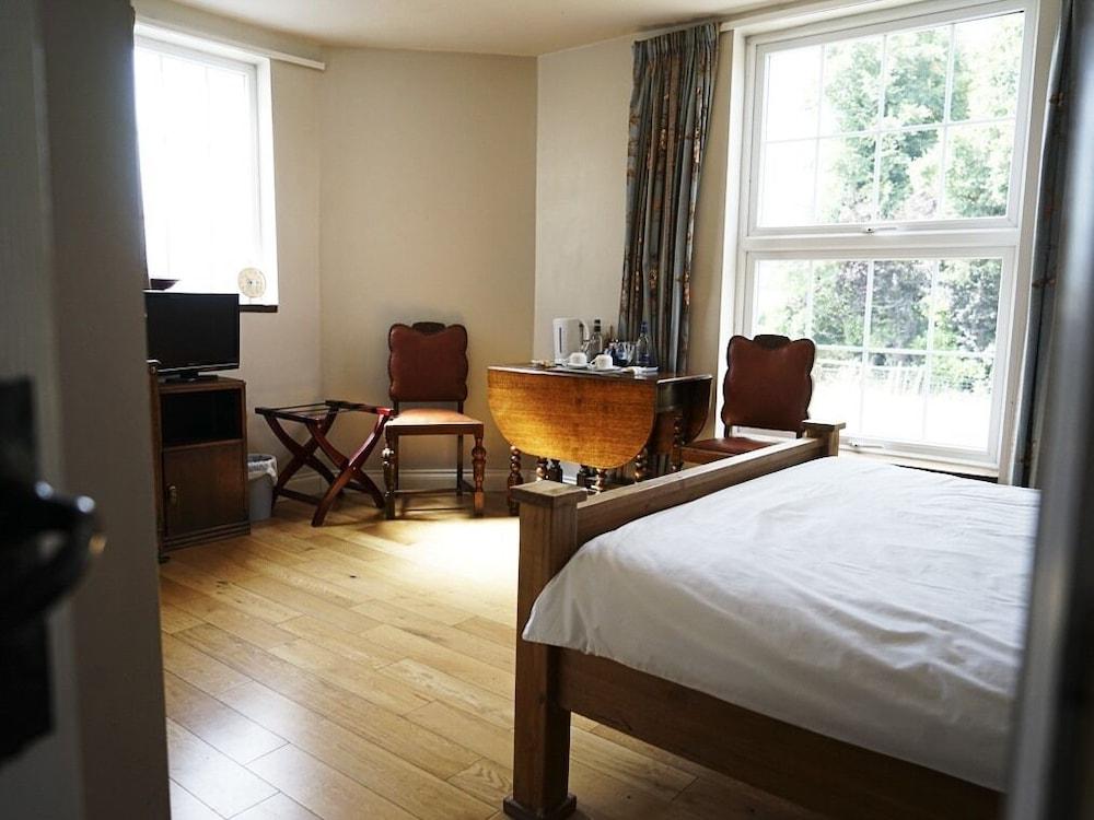 The Marlbank Inn
