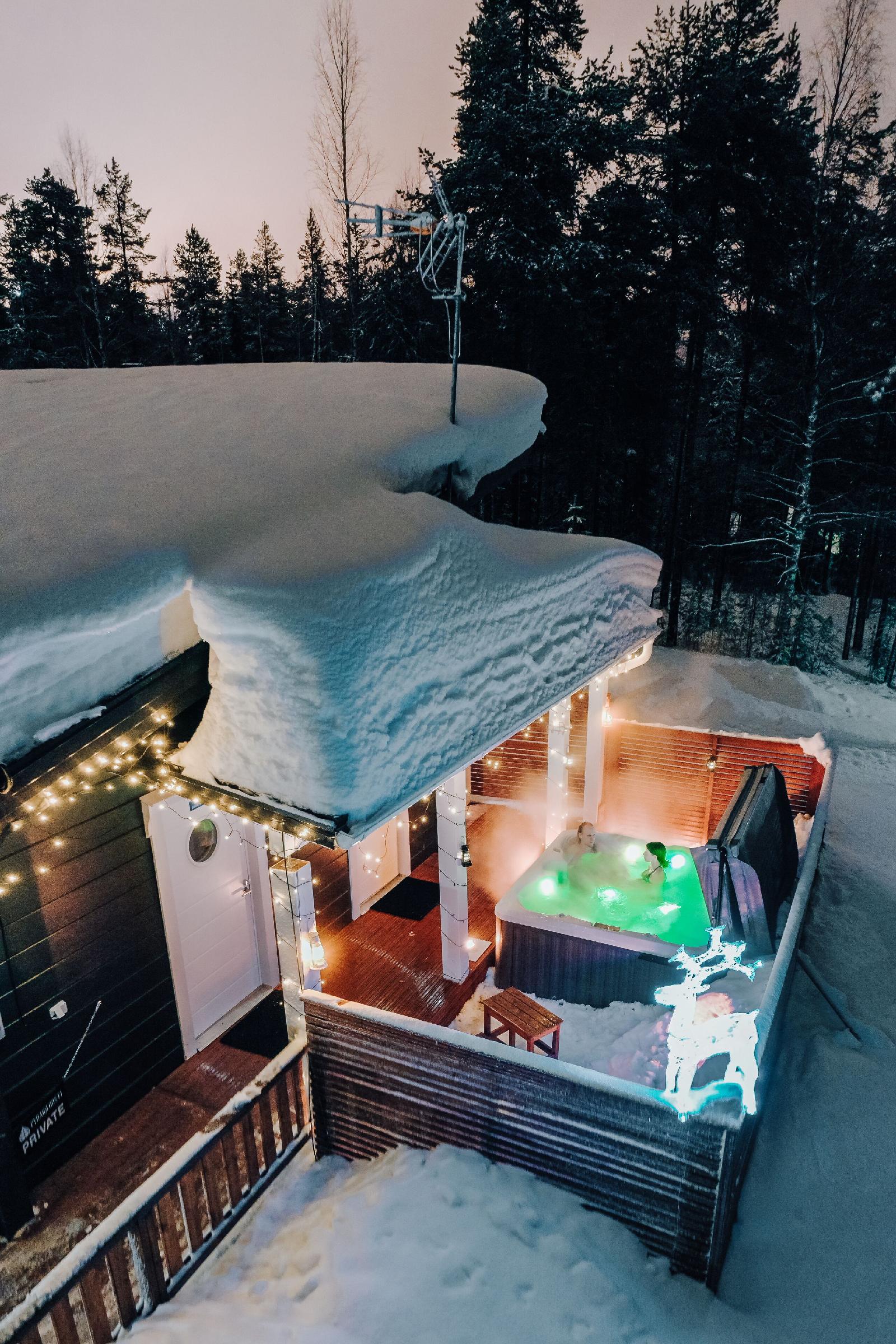 Pyha Igloos