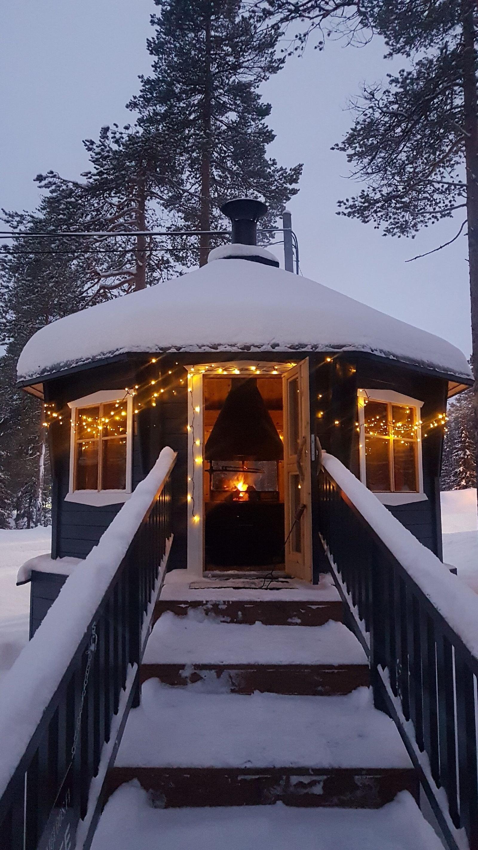 Pyha Igloos