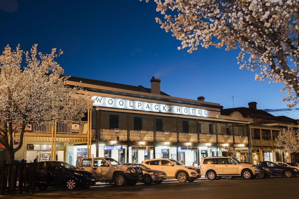Woolpack Hotel