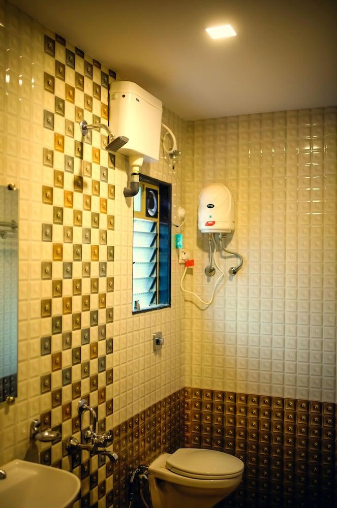 Royal Paradise Hotel