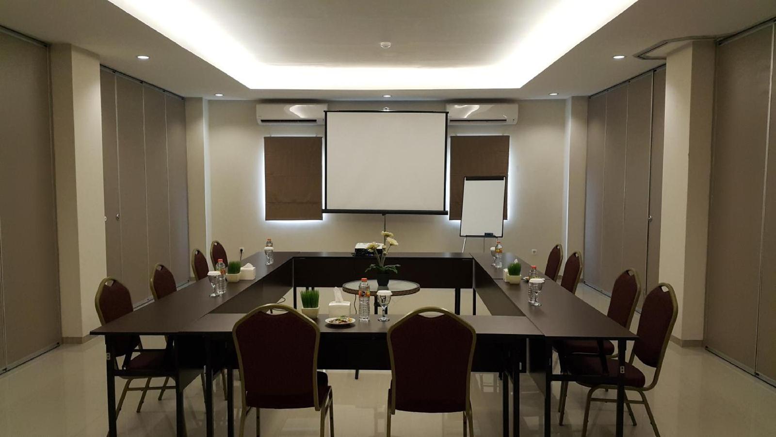 Biz@ Hotel Ambon
