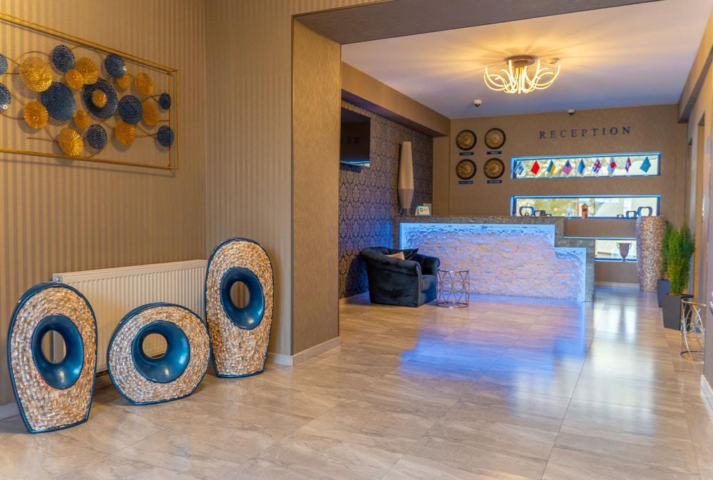 Sapphire Hotel & Spa Bakuriani