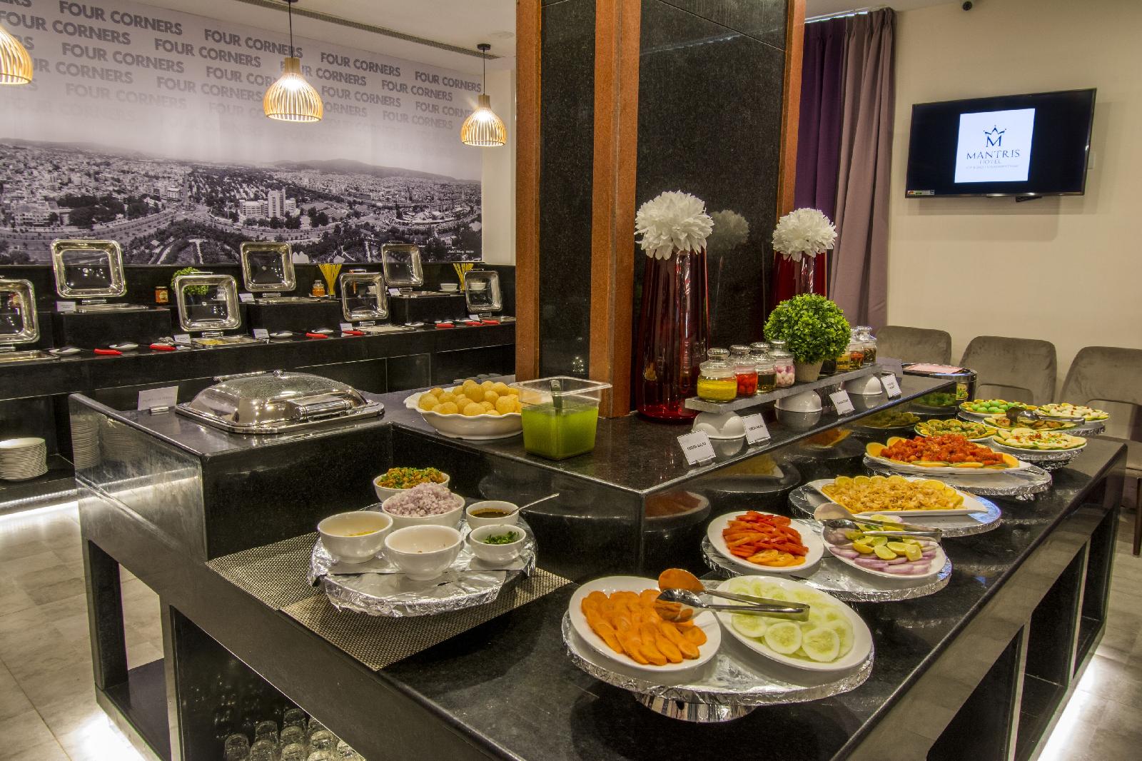 Mantris Hotel