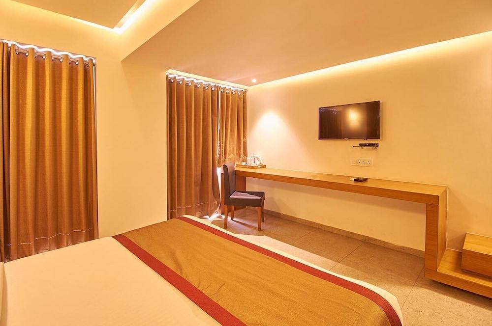 7wonders Hotel Gandhinagar