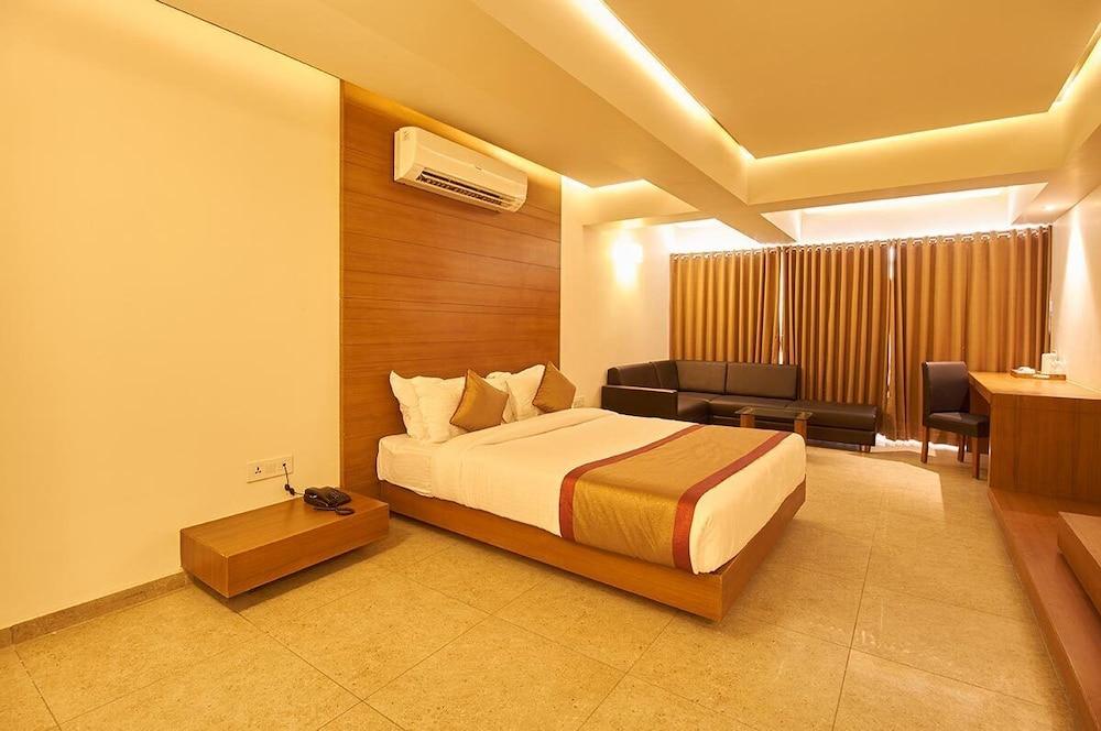 7wonders Hotel Gandhinagar
