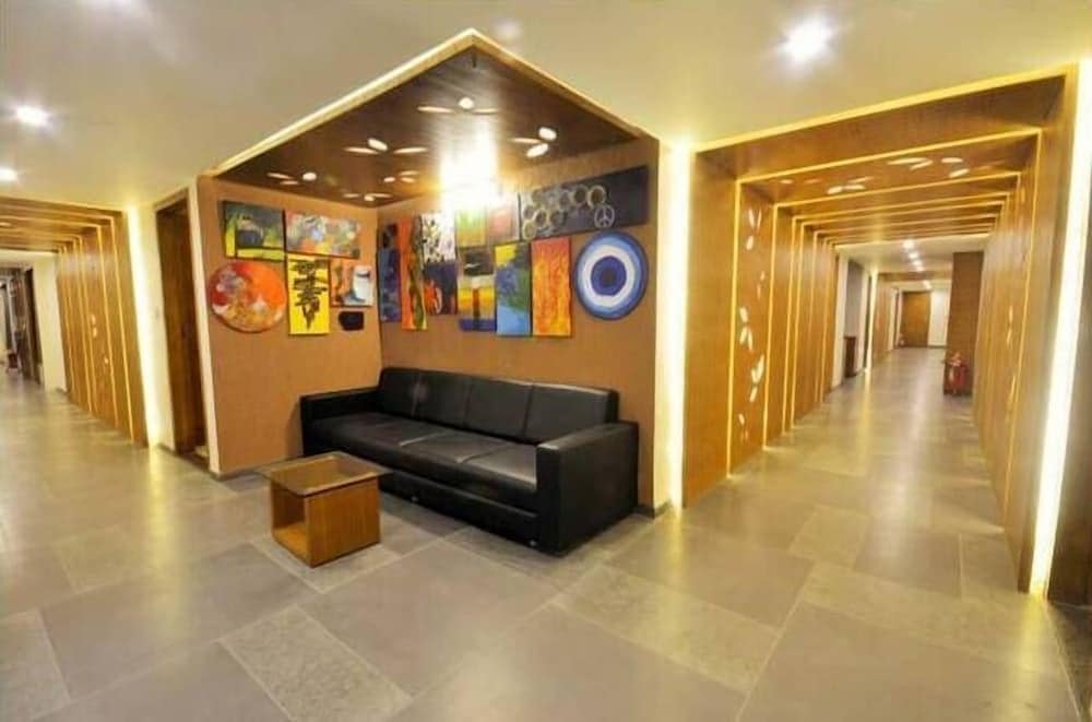 7wonders Hotel Gandhinagar