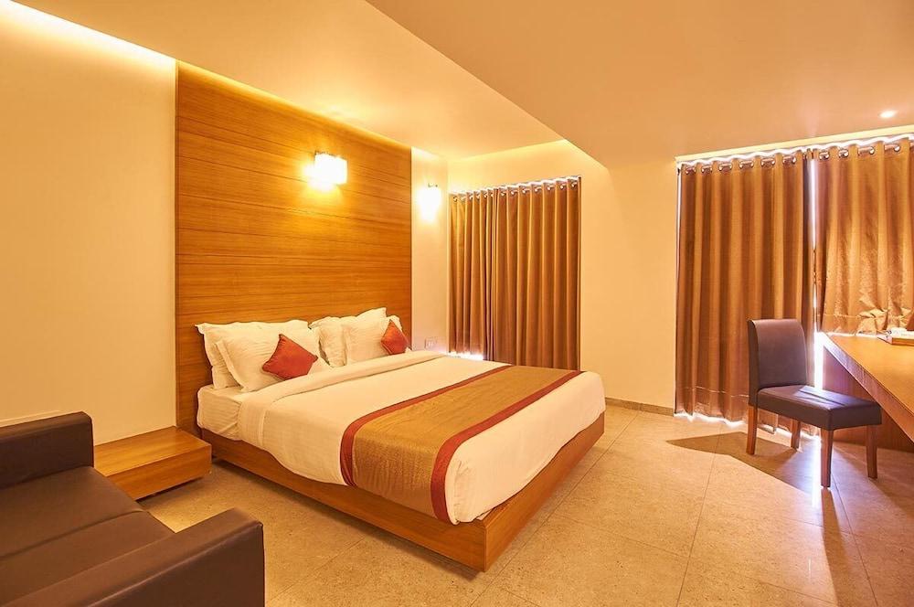 7wonders Hotel Gandhinagar