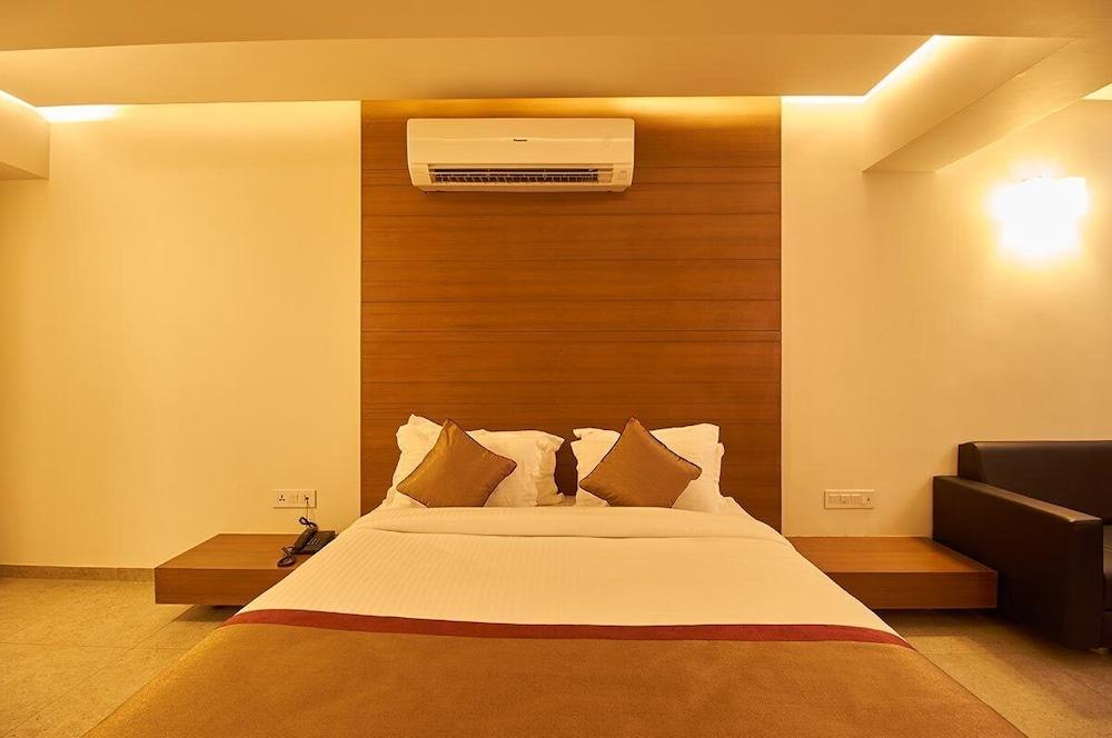7wonders Hotel Gandhinagar