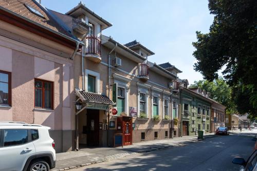 Illés Hotel