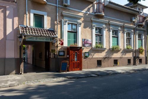 Illés Hotel