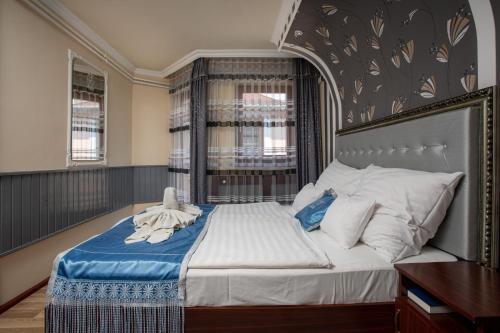 Illés Hotel