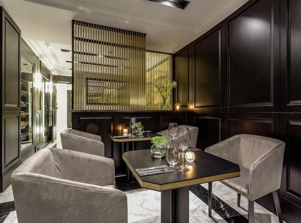 Hotel SixtySix