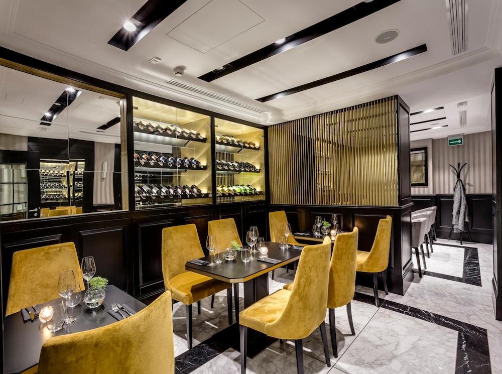 Hotel SixtySix