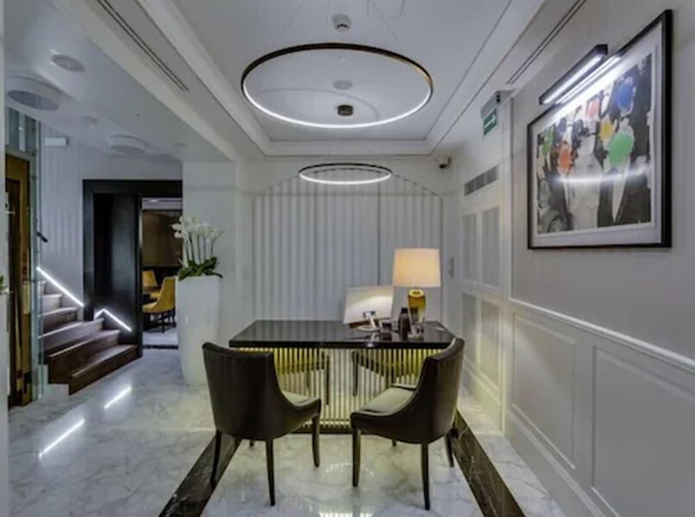 Hotel SixtySix