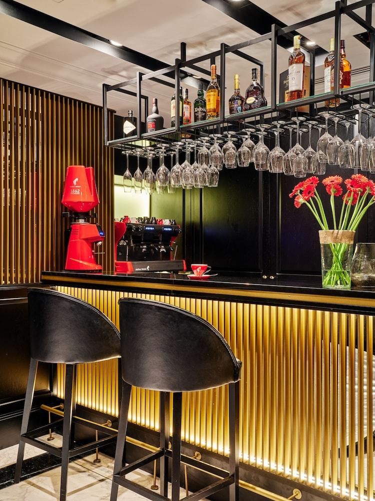 Hotel SixtySix