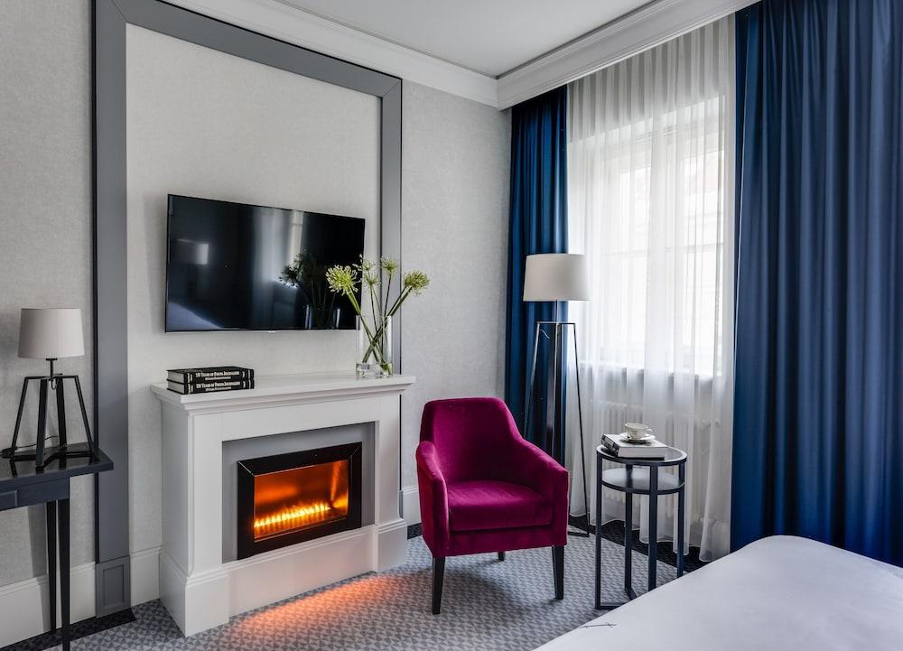Hotel SixtySix