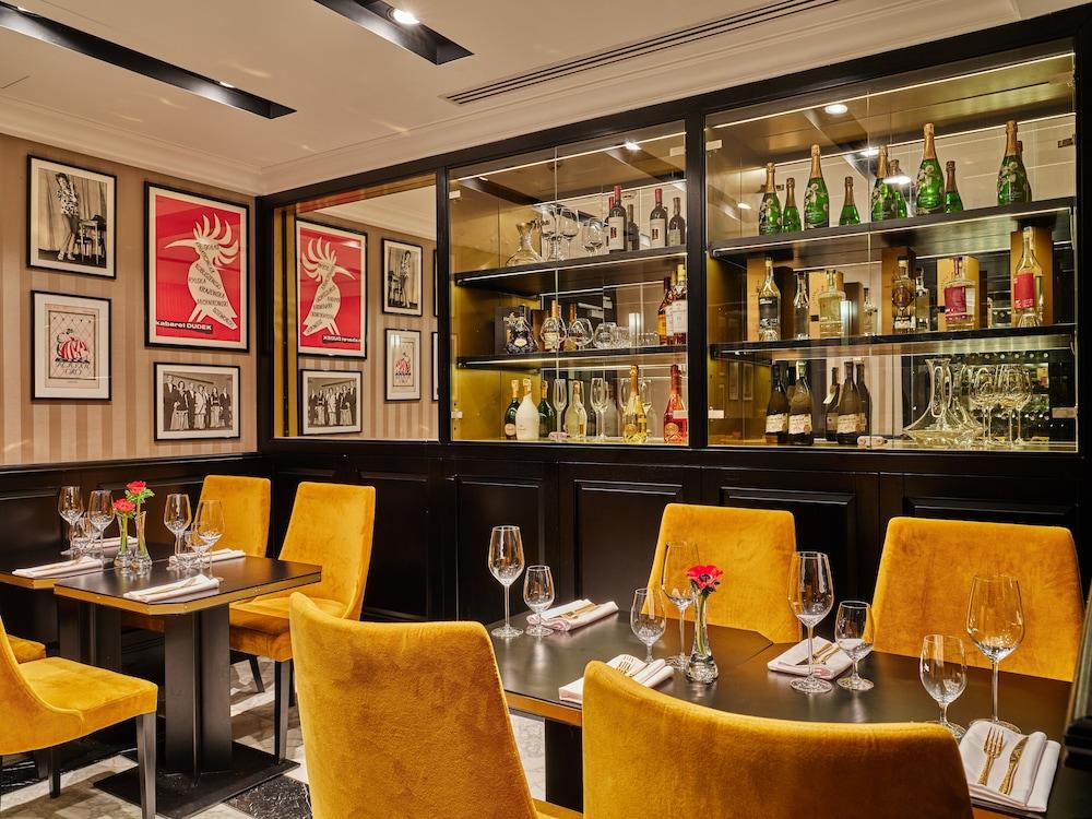 Hotel SixtySix
