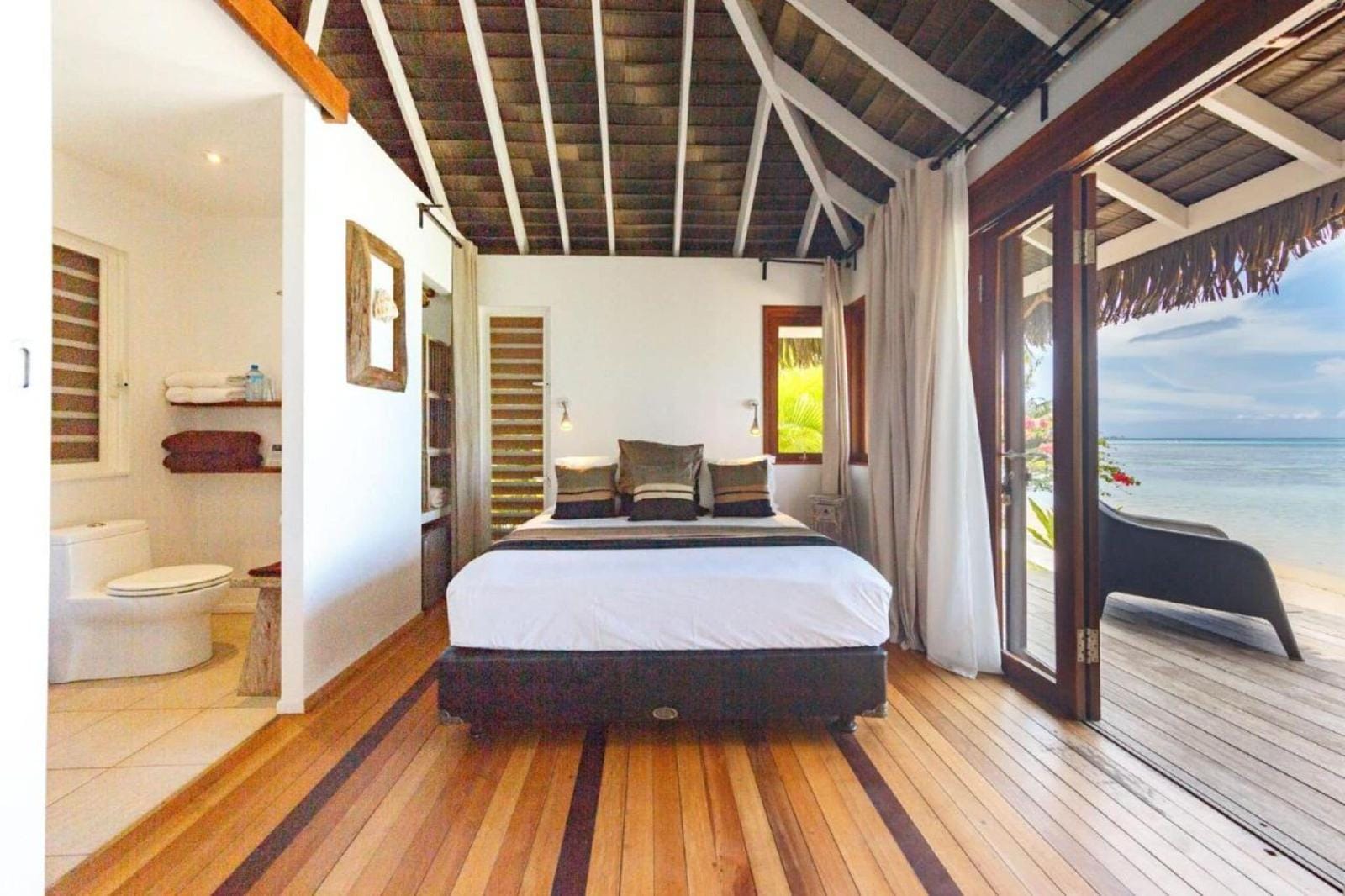Moorea Beach Lodge