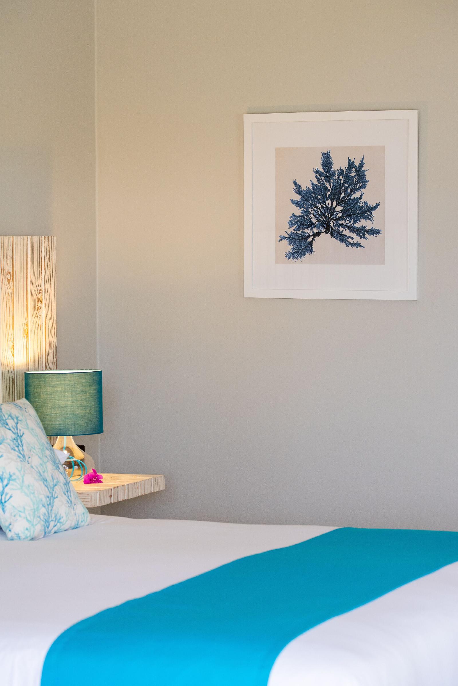Le Nautique Luxury Waterfront Hotel