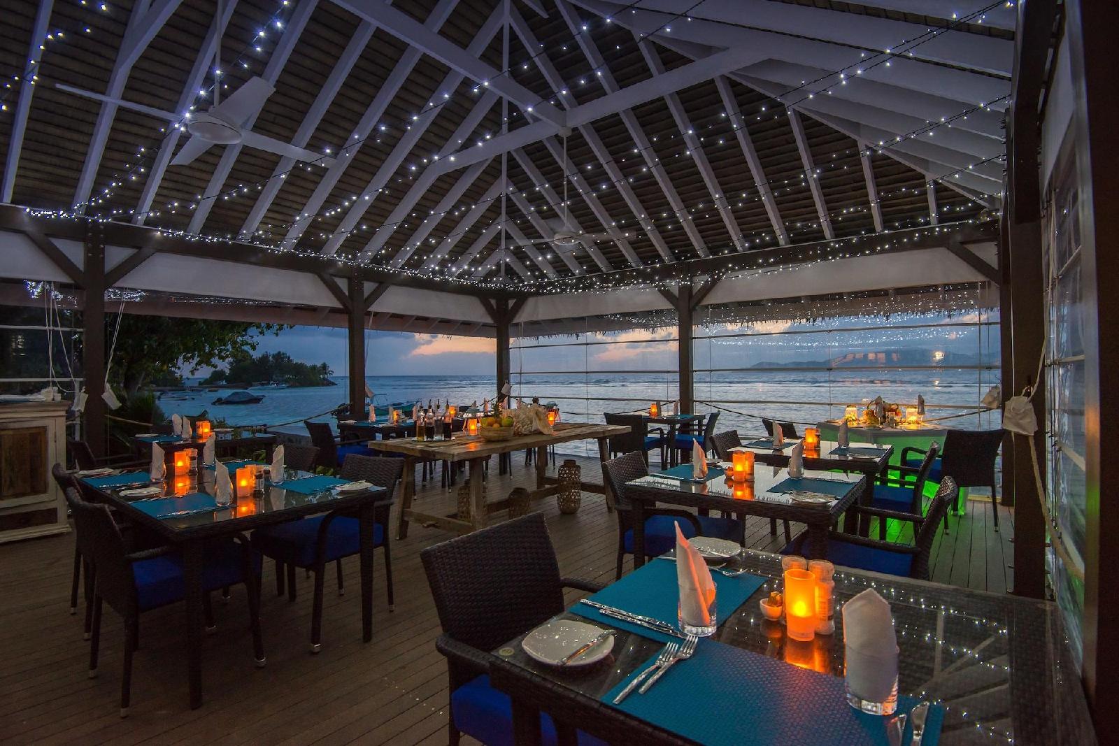 Le Nautique Luxury Waterfront Hotel