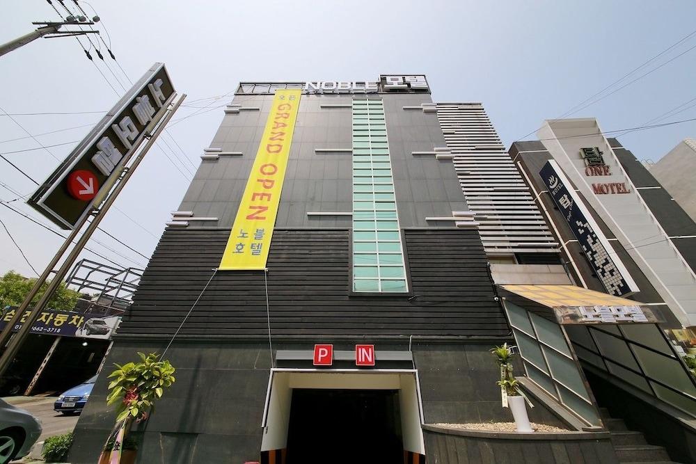 Noble Hotel
