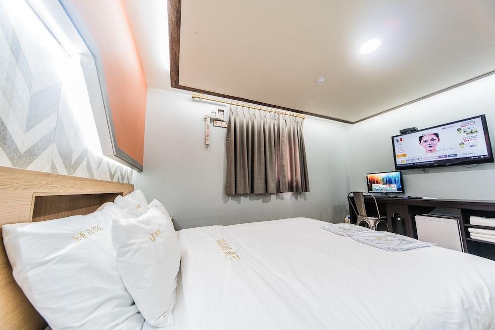 Noble Hotel