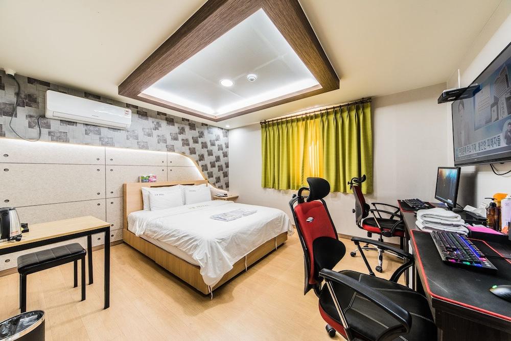 Noble Hotel