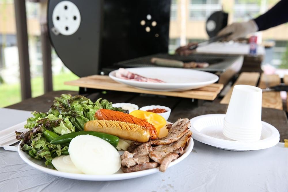 Ramada Hotel & Suites by Wyndham Gangwon Pyeongchang