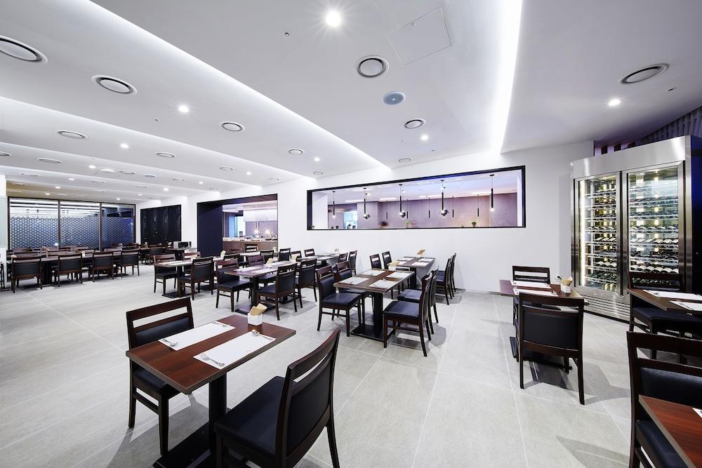 Ramada Hotel & Suites by Wyndham Gangwon Pyeongchang