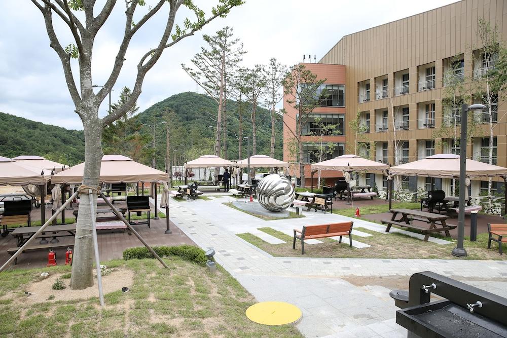 Ramada Hotel & Suites by Wyndham Gangwon Pyeongchang