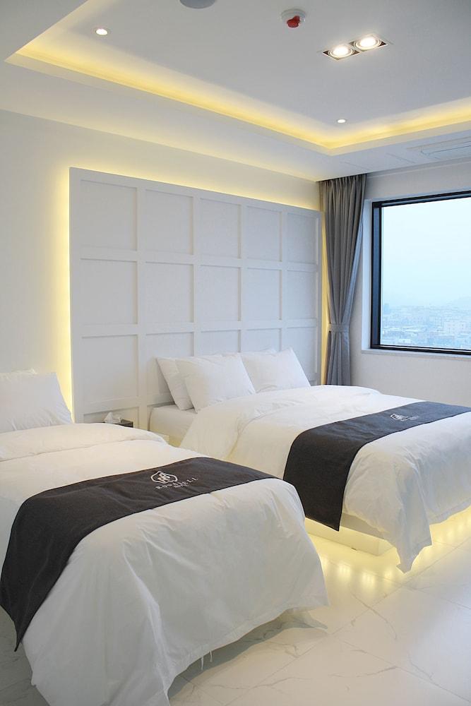 Rosabell Hotel