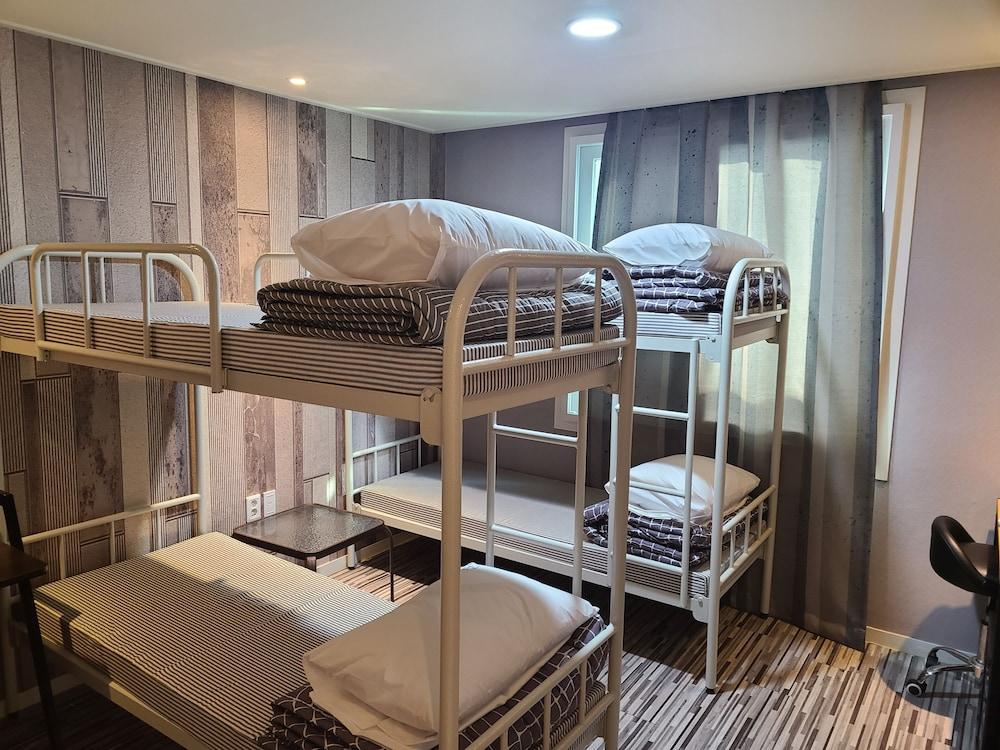 Hotel Dean