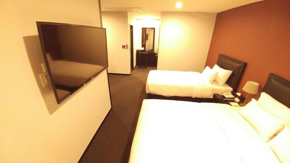 Gangneung Tourist Hotel
