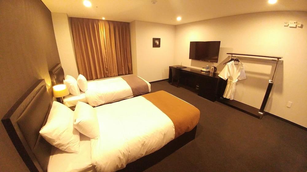 Gangneung Tourist Hotel