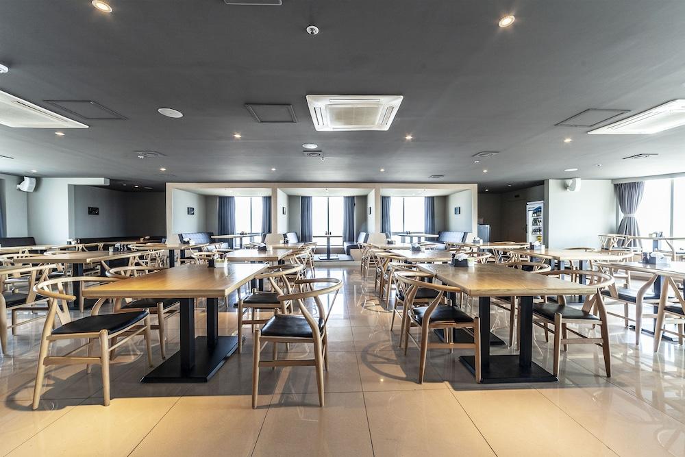 Gangneung Tourist Hotel