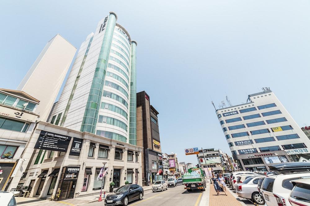 Gangneung Tourist Hotel