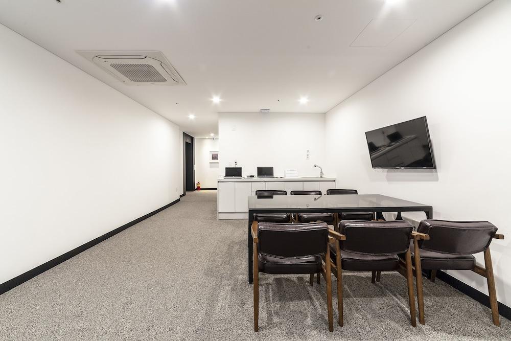 Gangneung Tourist Hotel