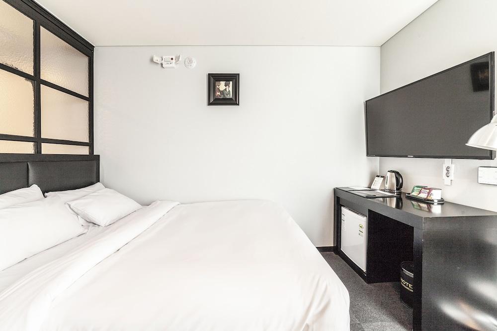 Gangneung Tourist Hotel