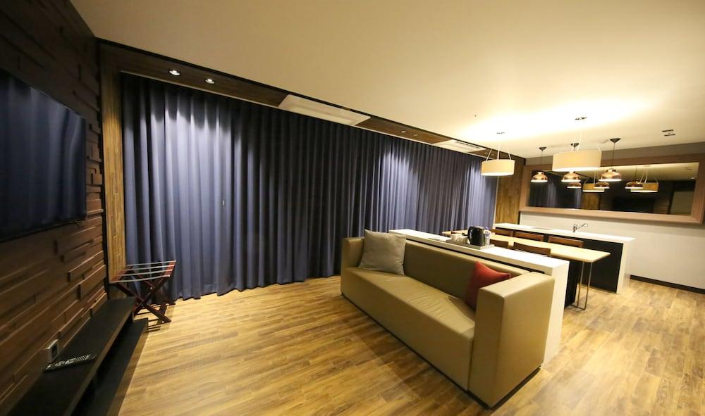 Sea Cruise Hotel