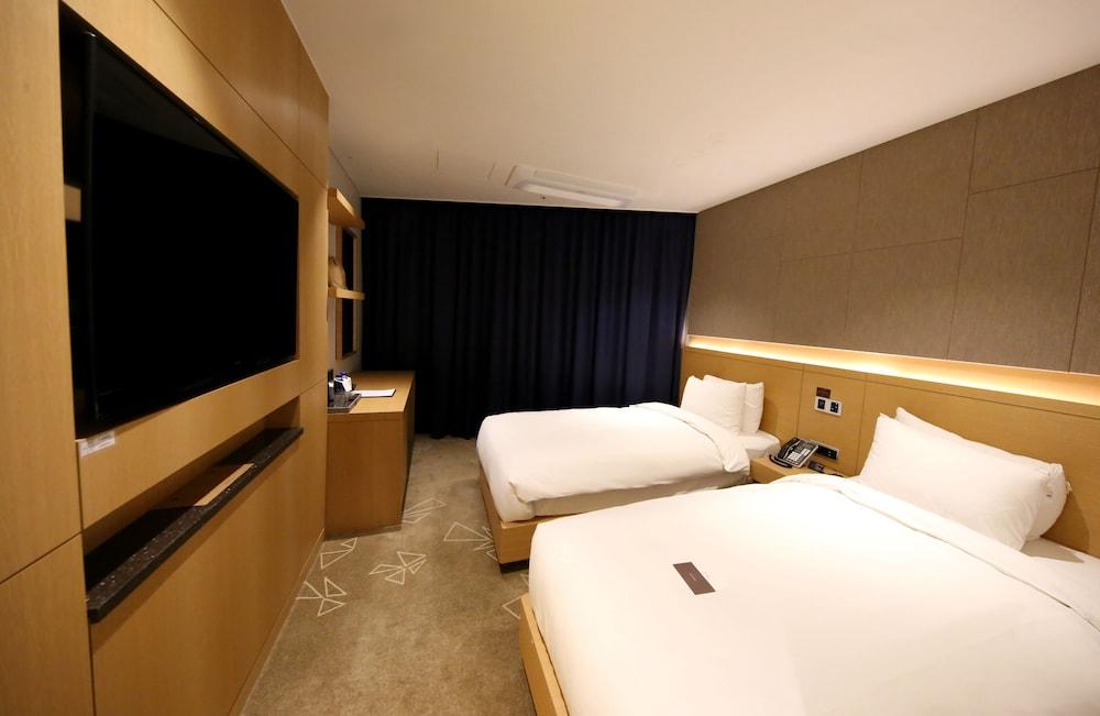 Sea Cruise Hotel