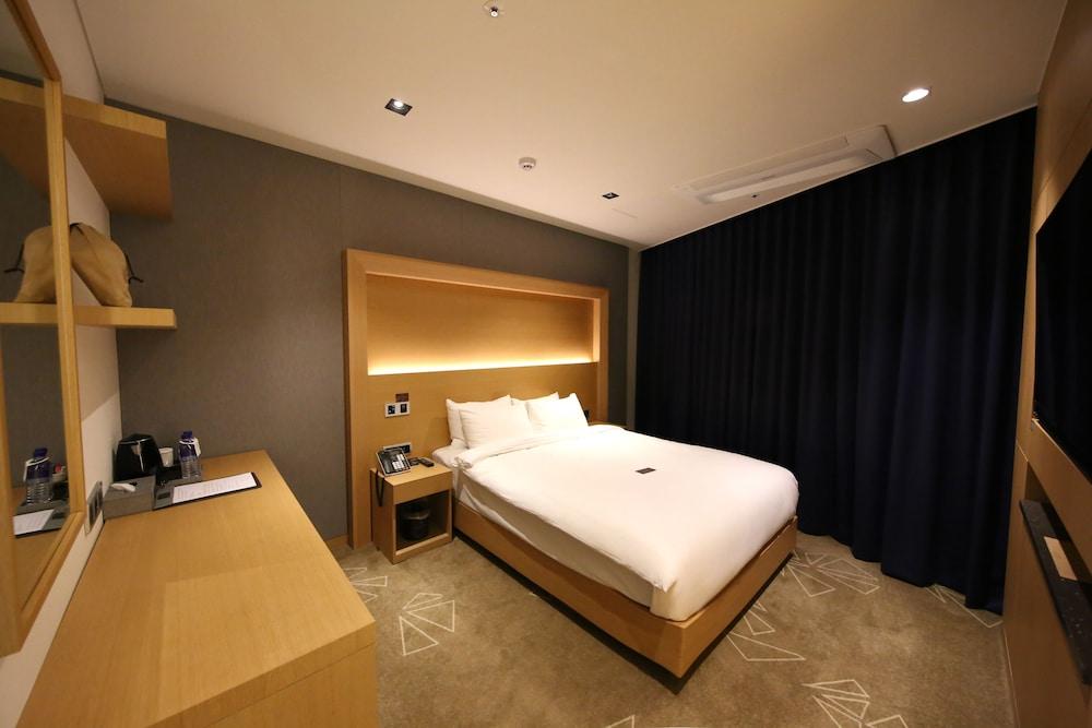 Sea Cruise Hotel